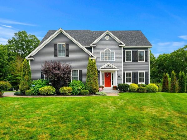 24 Nathan Road, Windham, NH 03087