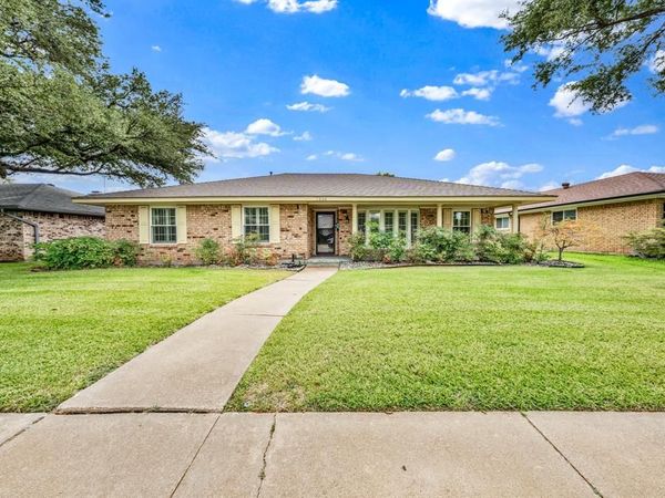 1606 Clear Point Drive , Garland, TX 75041