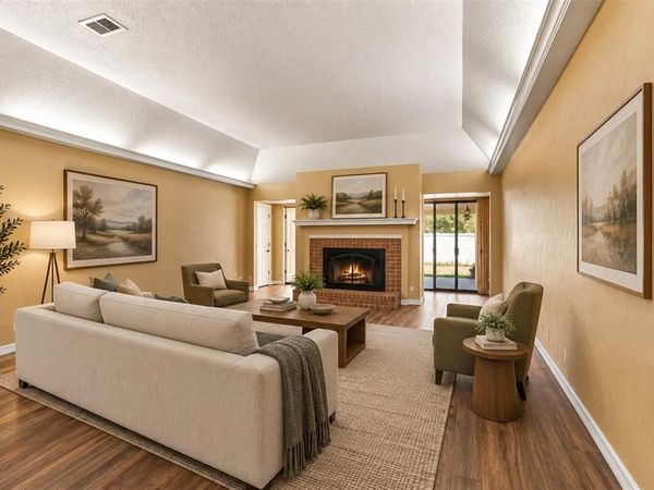 3904 Shady Valley Drive, Arlington, TX 76013