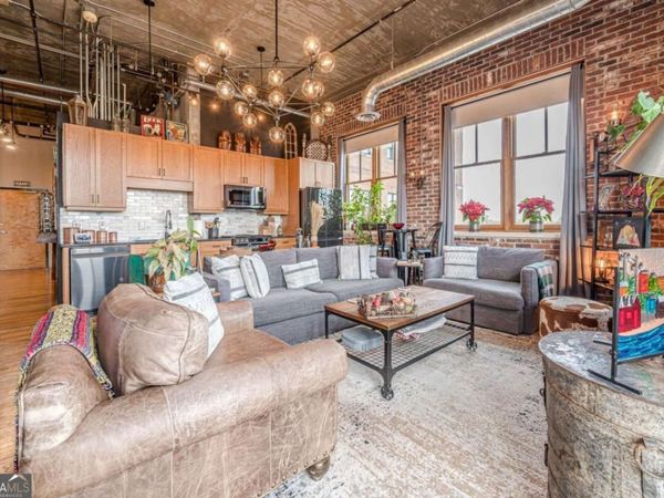 3235 Roswell Road NE, Unit 819, Atlanta, GA 30305