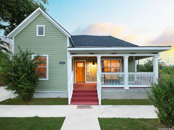 1102 E CROCKETT ST, San Antonio, TX 78202
