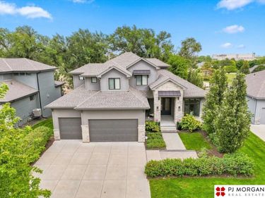 2331 S 218th Avenue, Elkhorn, NE 68022