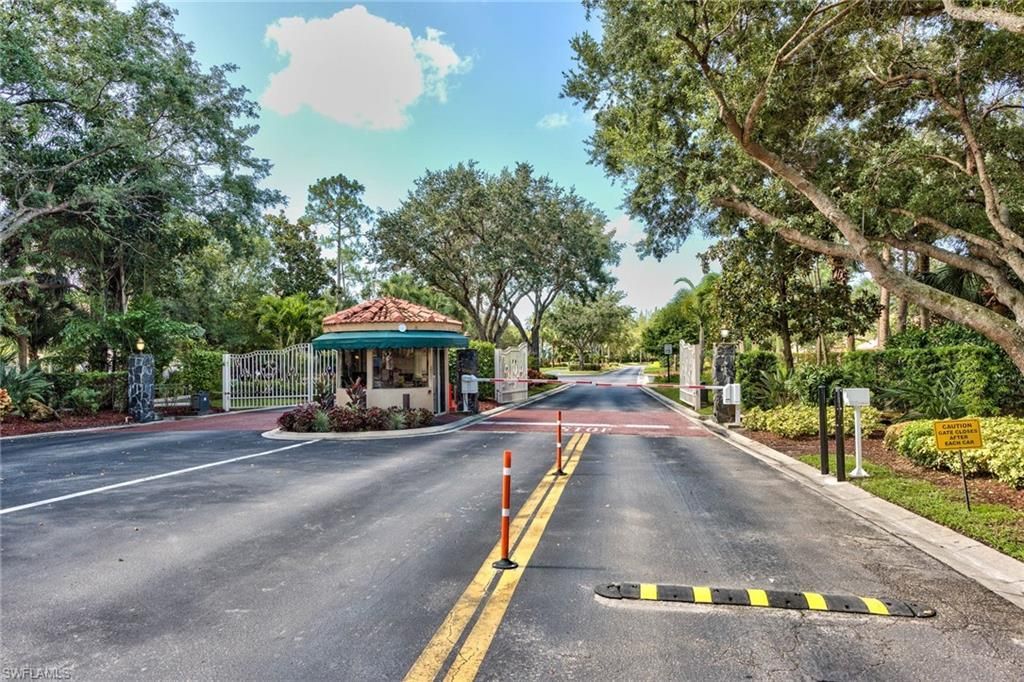 1941 Cascades Dr, Unit 5704, Naples, FL 34112 Photo