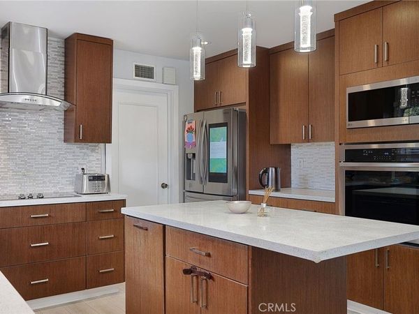 20745 Ingomar Street, Winnetka, CA 91306