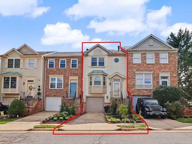 21744 LEATHERLEAF CIRCLE , STERLING, VA 20164