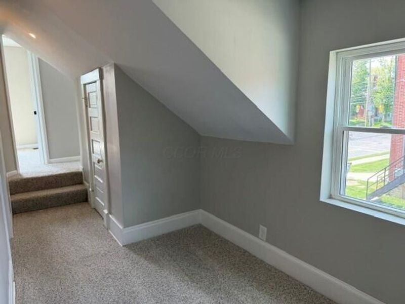 378 E 17th Avenue, Columbus, OH 43201 Photo 16