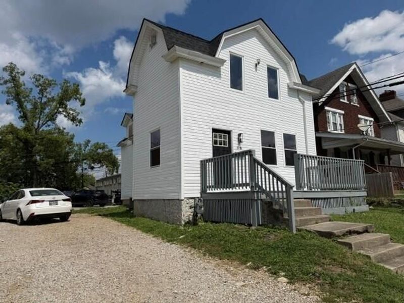 378 E 17th Avenue, Columbus, OH 43201 Photo 2