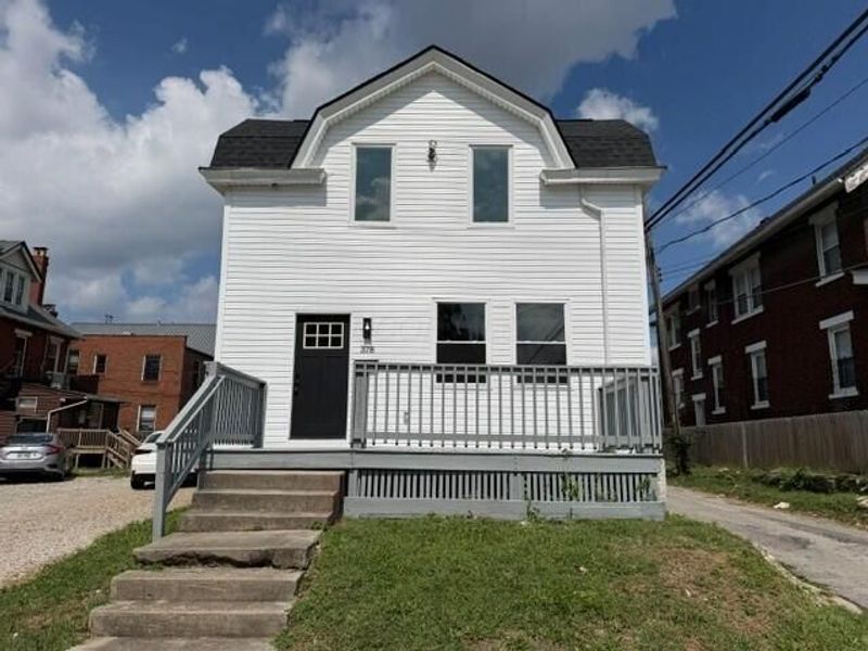 378 E 17th Avenue, Columbus, OH 43201 Photo 3