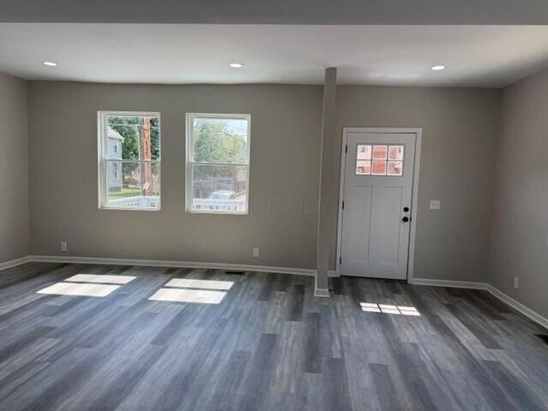 378 E 17th Avenue, Columbus, OH 43201 Photo 6