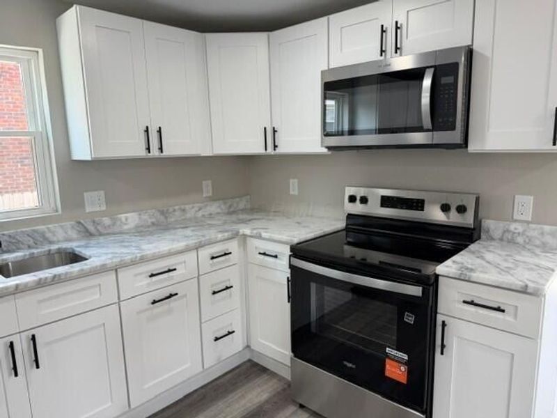 378 E 17th Avenue, Columbus, OH 43201 Photo 8