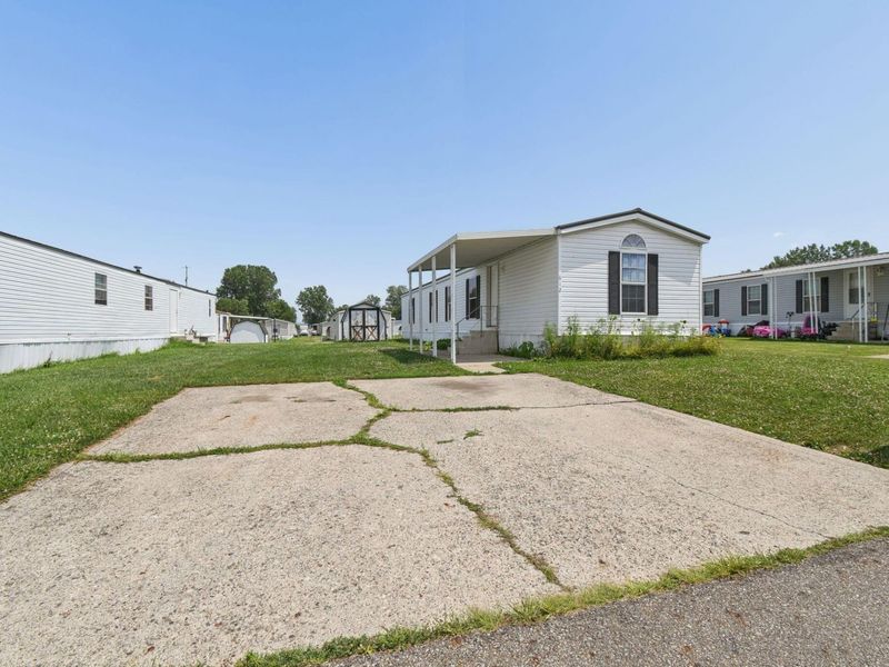1100 Thornwood Drive SW, Unit Lot 612, Heath, OH 43056 Photo 25