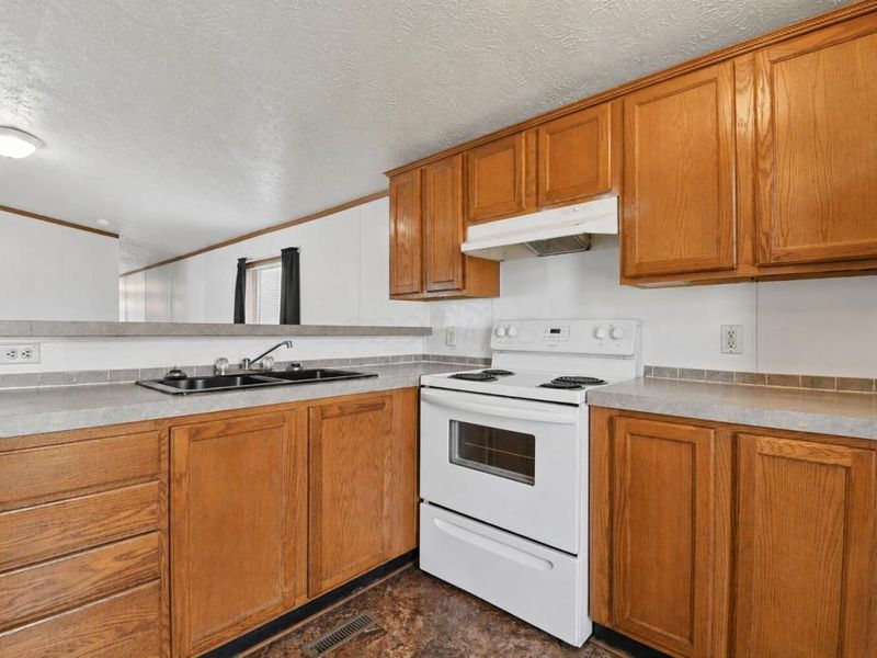 1100 Thornwood Drive SW, Unit Lot 612, Heath, OH 43056 Photo 9