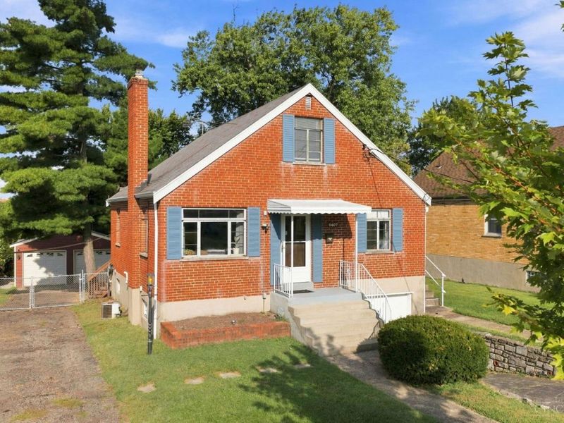 8407 Jackies Drive, Colerain Township, OH 45239 Photo 2