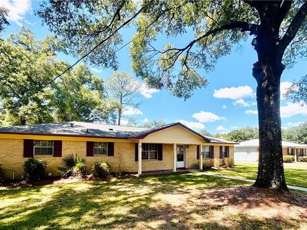 5519 2nd Street , Satsuma, AL 36572
