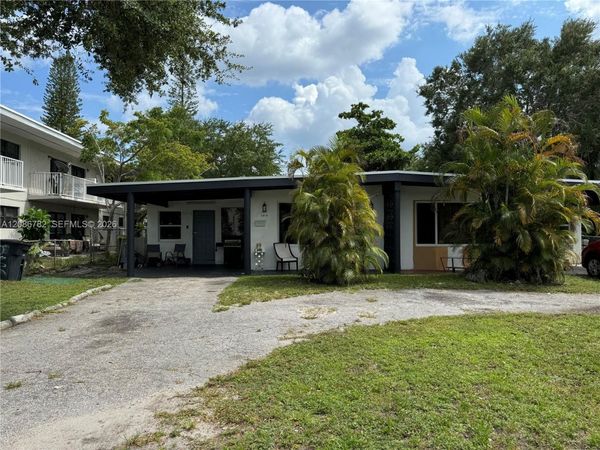 1510 NE 136th St , North Miami, FL 33161