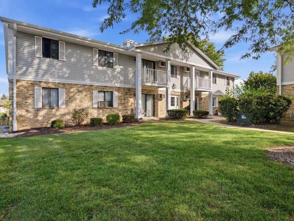 788 S River ROAD, Unit 6, West Bend, WI 53095
