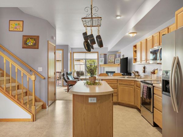 242 Meadowside Drive, Verona, WI 53593