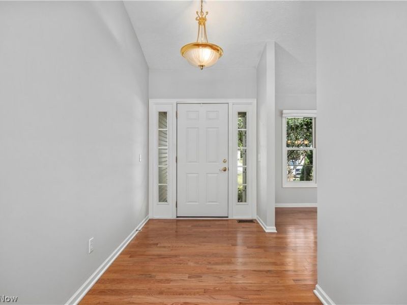 1024 Hunters Chase, Grafton, OH 44044 Photo 14