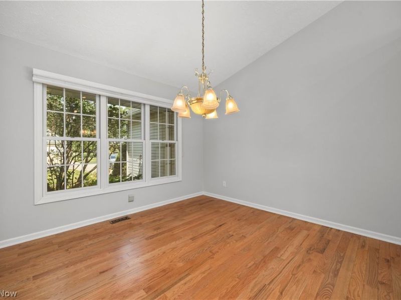 1024 Hunters Chase, Grafton, OH 44044 Photo 18