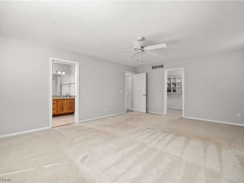 1024 Hunters Chase, Grafton, OH 44044 Photo 32