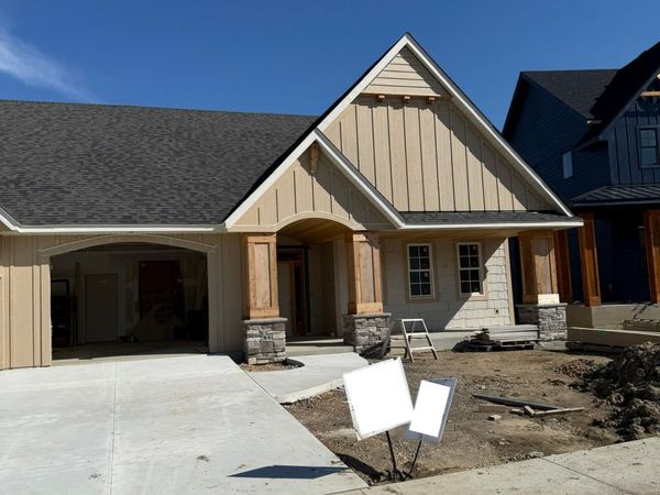 3745 Brookside Drive , Chaska, MN 55318