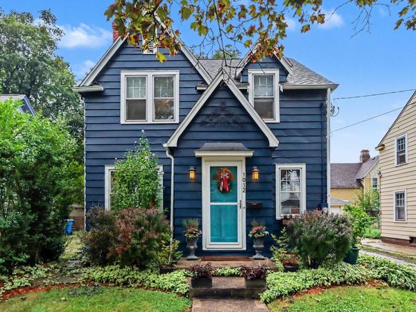 1012 Oak Street, Kalamazoo, MI 49008