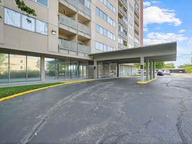 2121 Nicholasville Road, Unit 503, Lexington, KY 40503