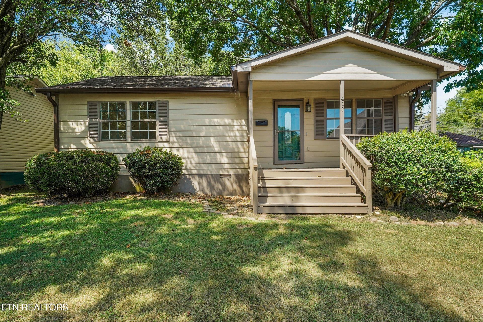 413 E Oldham Ave, Knoxville, TN 37917 Main Photo