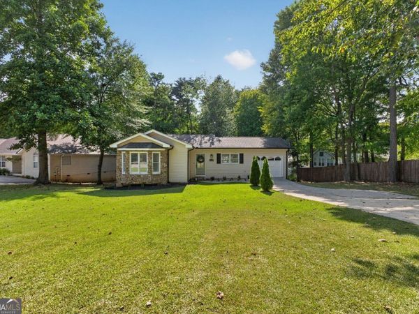 938 Charleston Court, Gainesville, GA 30501