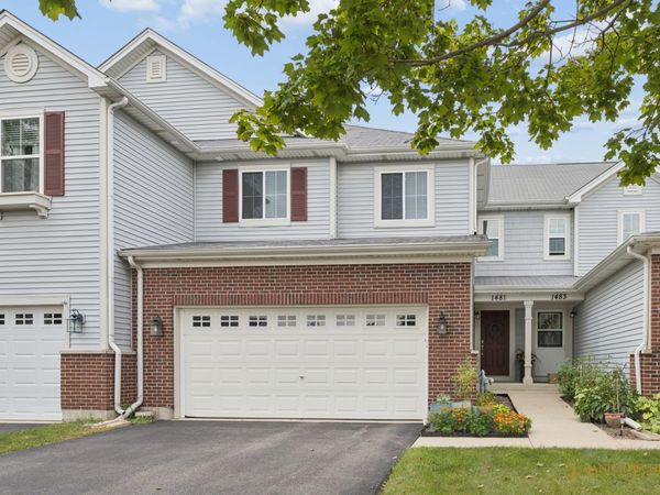 1481 Yosemite Circle , Crystal Lake, IL 60014