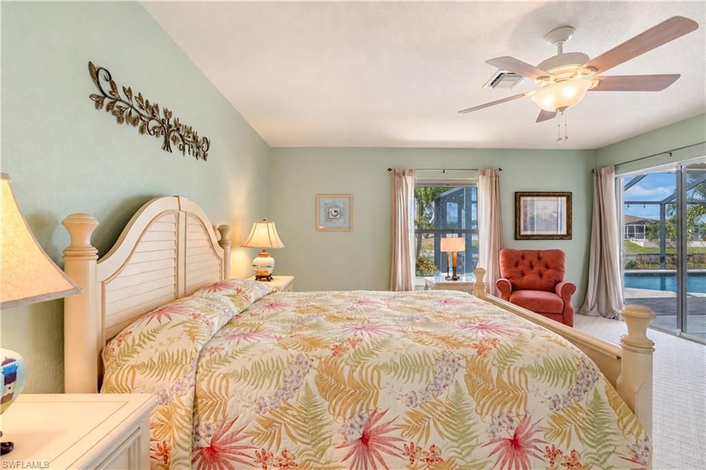 927 SW 28th Ter, Cape Coral, FL 33914 Photo