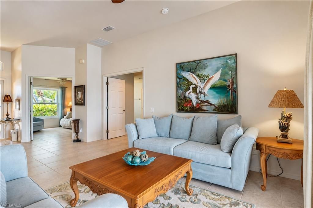 927 SW 28th Ter, Cape Coral, FL 33914 Photo