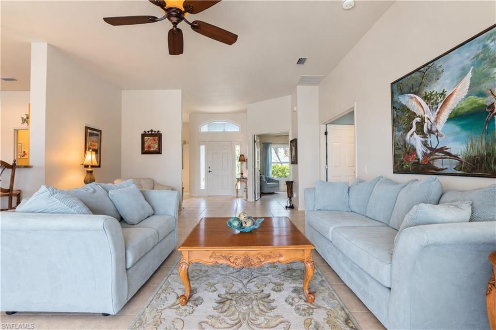 927 SW 28th Ter, Cape Coral, FL 33914 Photo