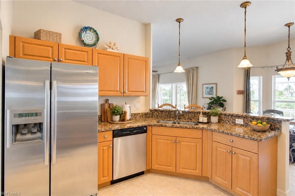 927 SW 28th Ter, Cape Coral, FL 33914 Photo