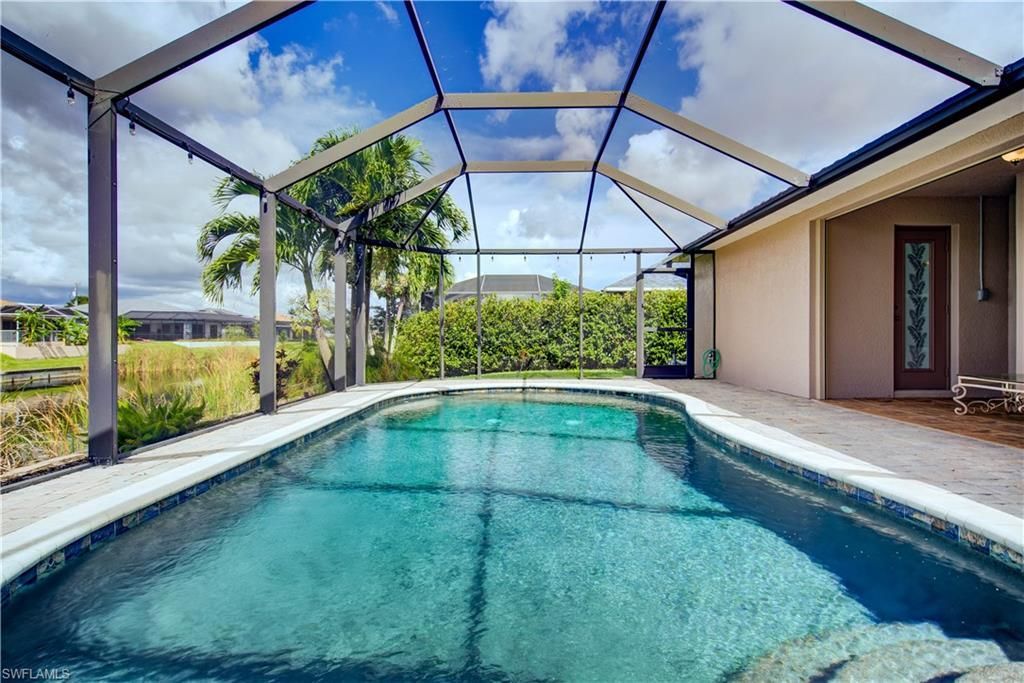 927 SW 28th Ter, Cape Coral, FL 33914 Photo