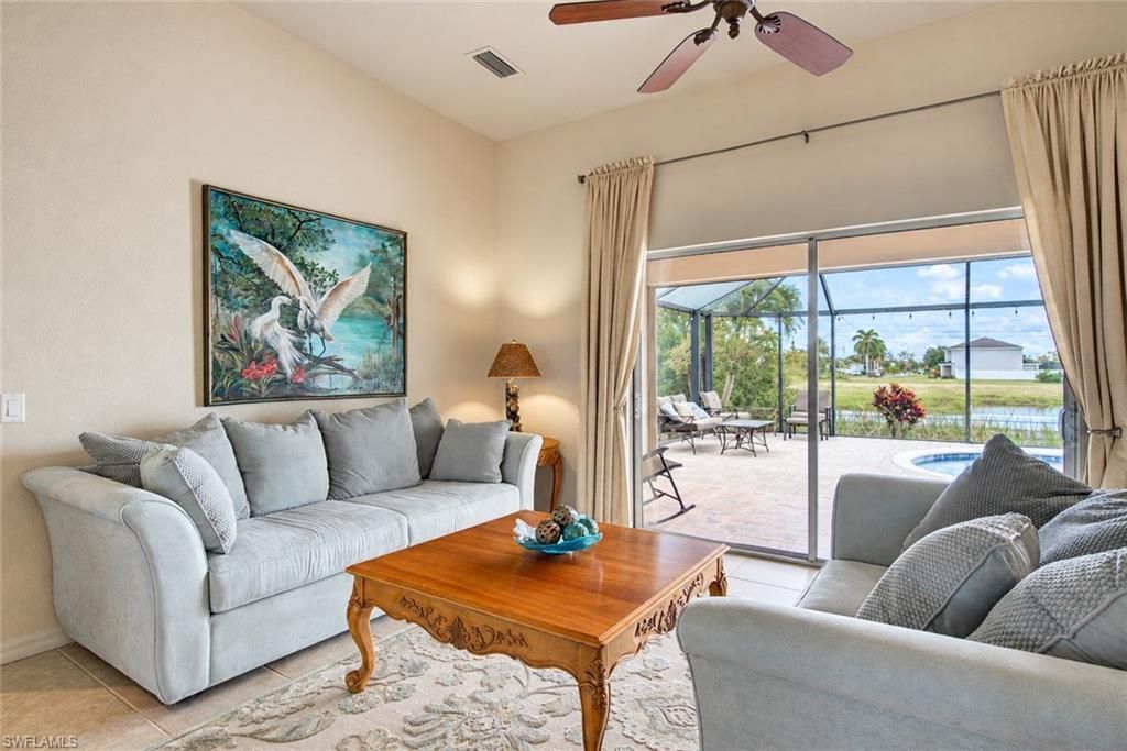 927 SW 28th Ter, Cape Coral, FL 33914 Photo