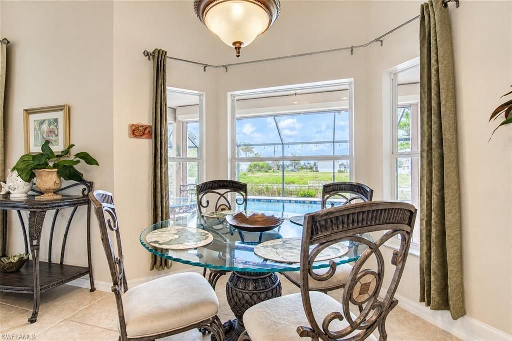 927 SW 28th Ter, Cape Coral, FL 33914 Photo