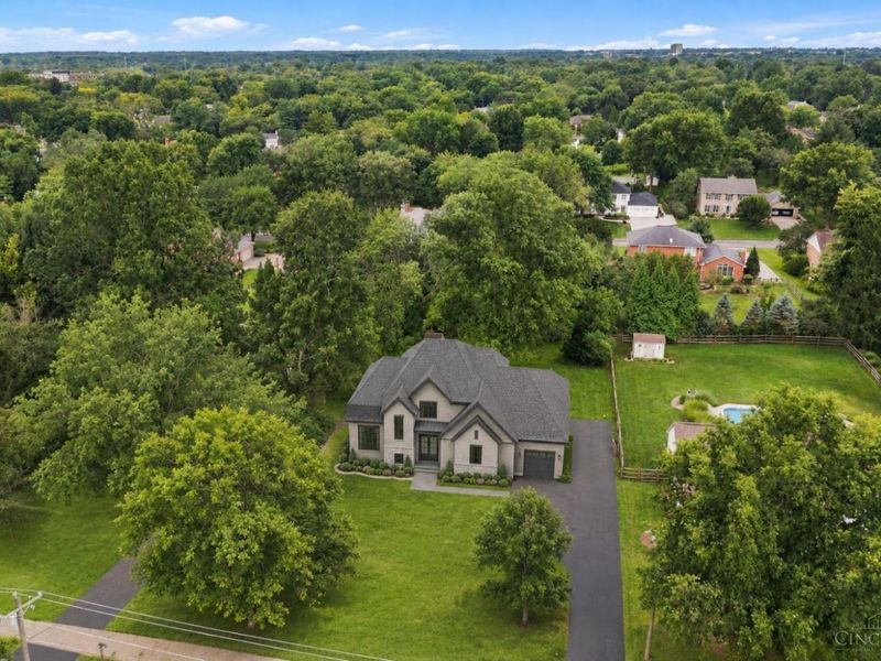 9871 Zig Zag Road, Montgomery, OH 45242 Photo 2