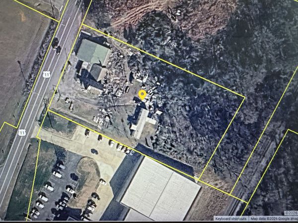 8390 N Lee Hwy , Charleston, TN 37310