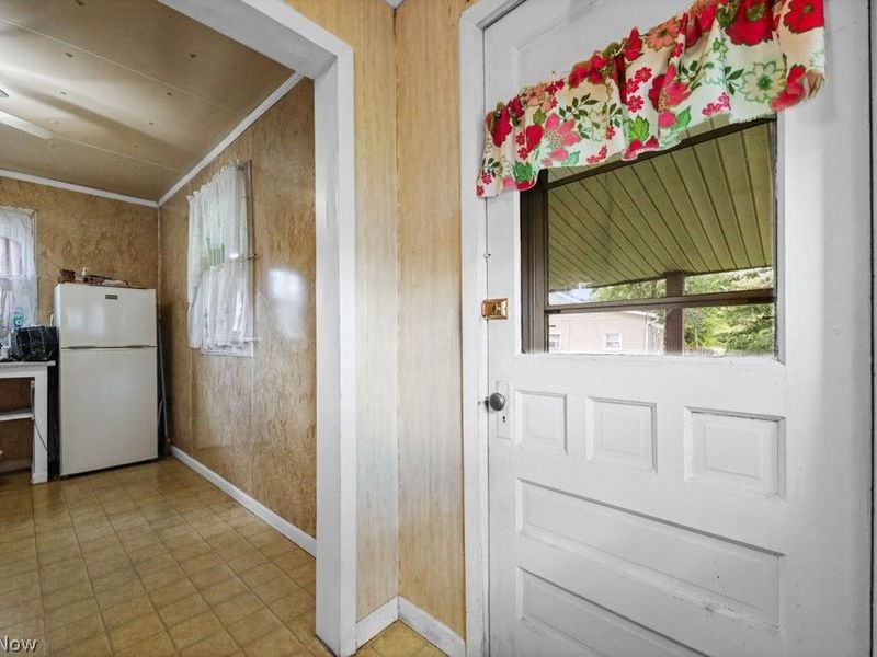 328 Keystone Street, Alliance, OH 44601 Photo 4
