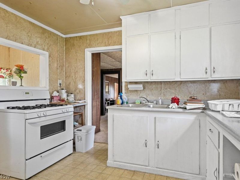 328 Keystone Street, Alliance, OH 44601 Photo 6