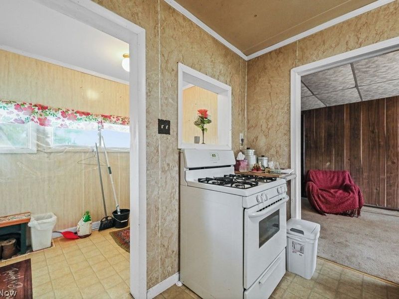 328 Keystone Street, Alliance, OH 44601 Photo 8