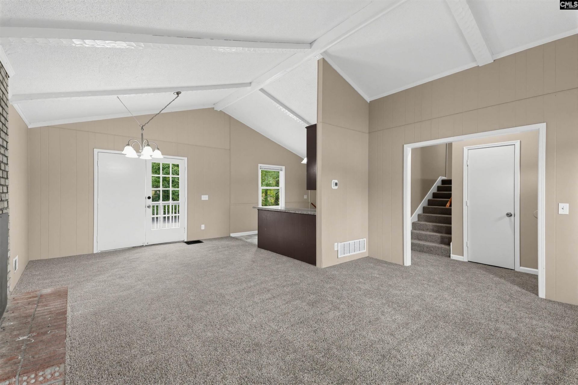 525 Friarsgate Boulevard Photo 11