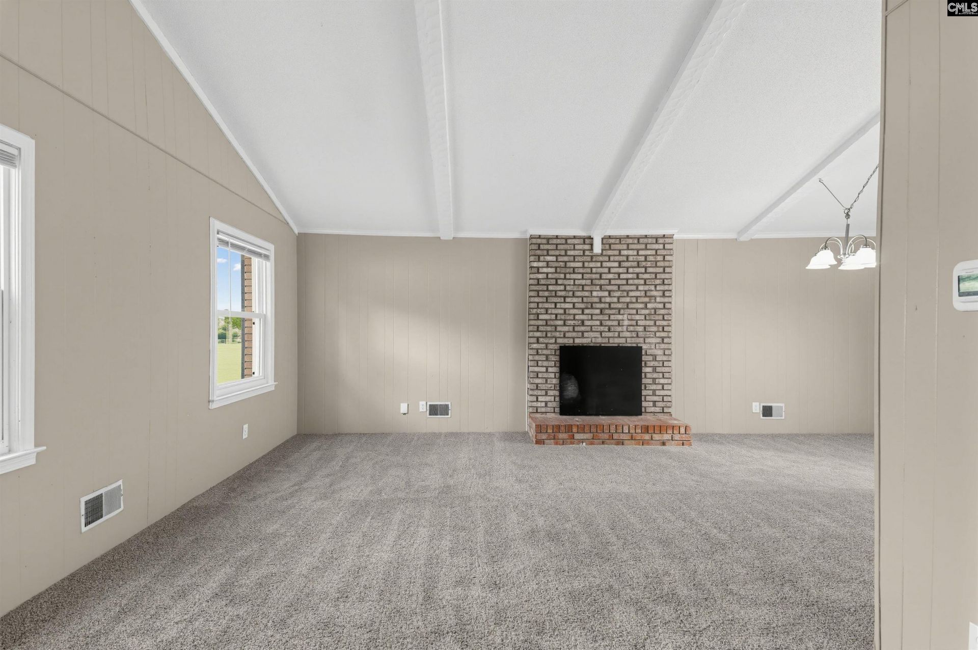 525 Friarsgate Boulevard Photo 13