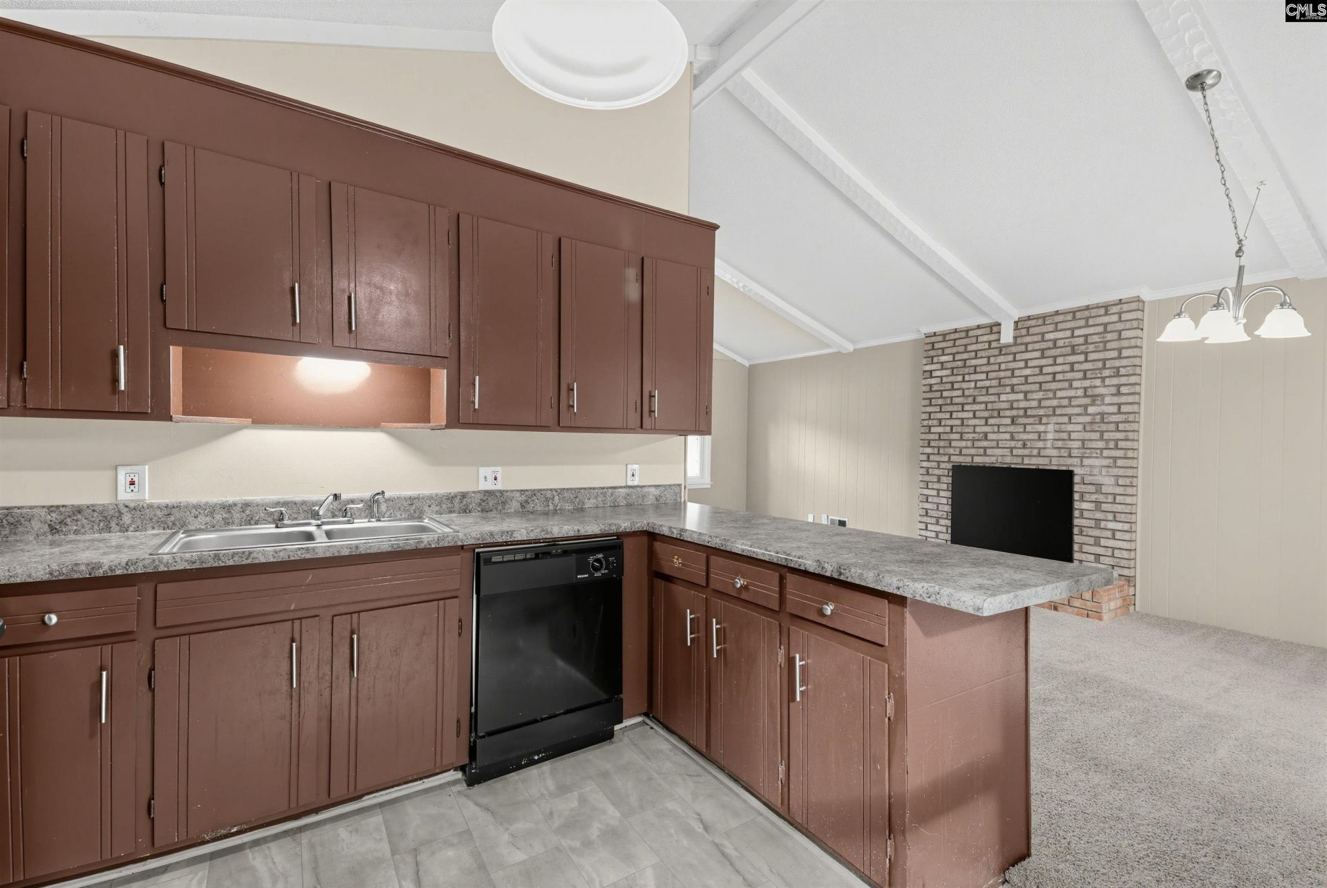 525 Friarsgate Boulevard Photo 15