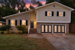 525 Friarsgate Boulevard photo 4