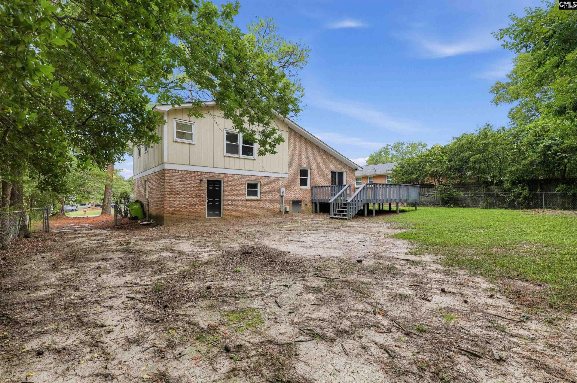 525 Friarsgate Boulevard Photo 4