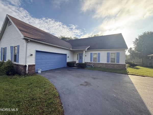 2309 Garden Creek Drive , Maumee, OH 43537