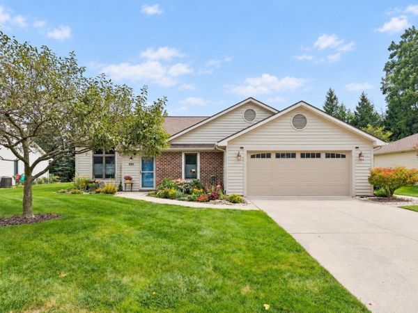2829 Hedgerow Pass, Fort Wayne, IN 46804