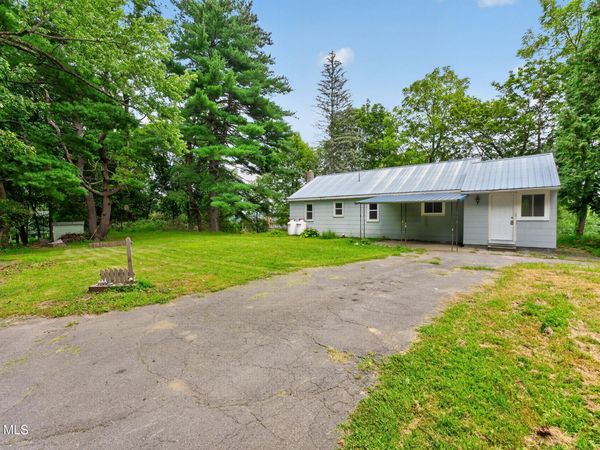 28 Cardinal Lane, New Baltimore, NY 12124